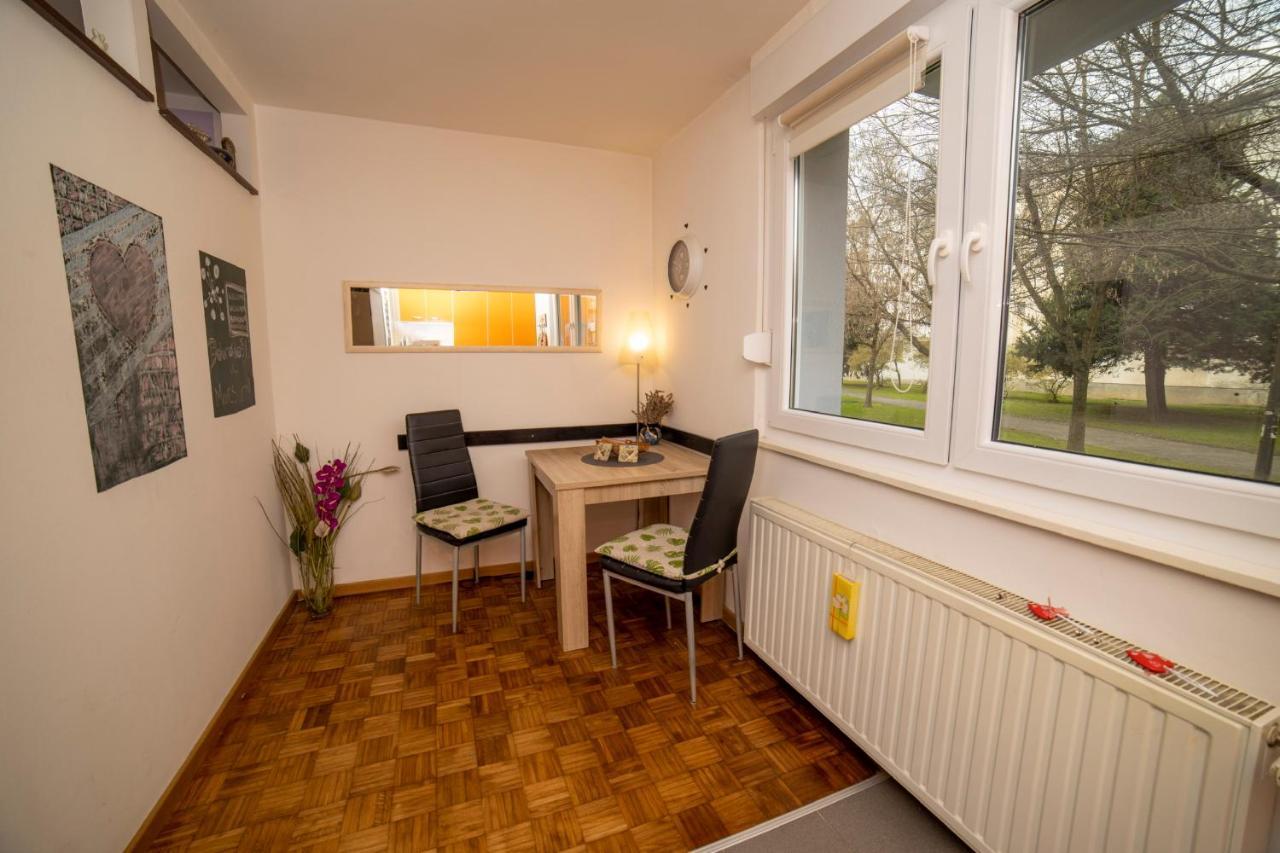 Studio Apartment Maestral Zagreb Eksteriør billede